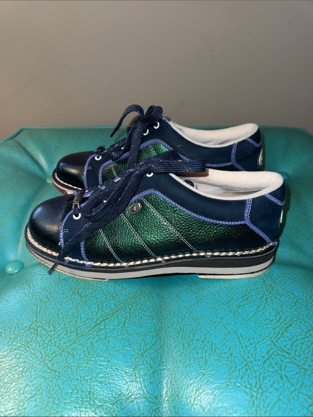 Dexter green purple iridescent mermaid Left handed women bowling shoes 8.5